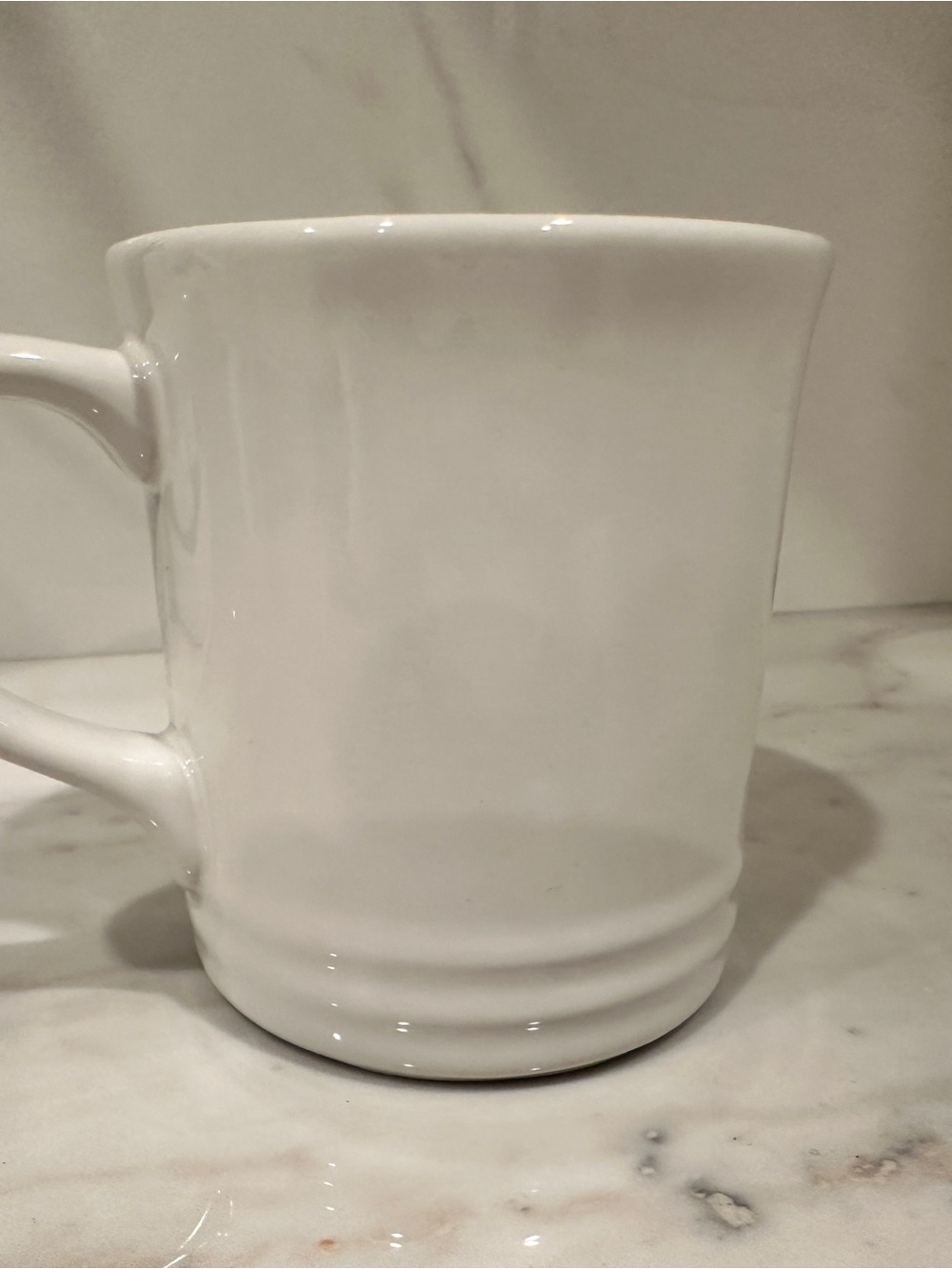 NWOT Le Creuset Holiday White Mug with Red and Gold Santa Face - Picture 4 of 8